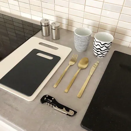 Lemon Apartment,free Parking,1 Min Bus 프라하