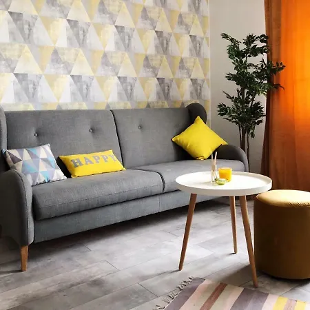 Lemon Apartment,free Parking,1 Min Bus 아파트 프라하